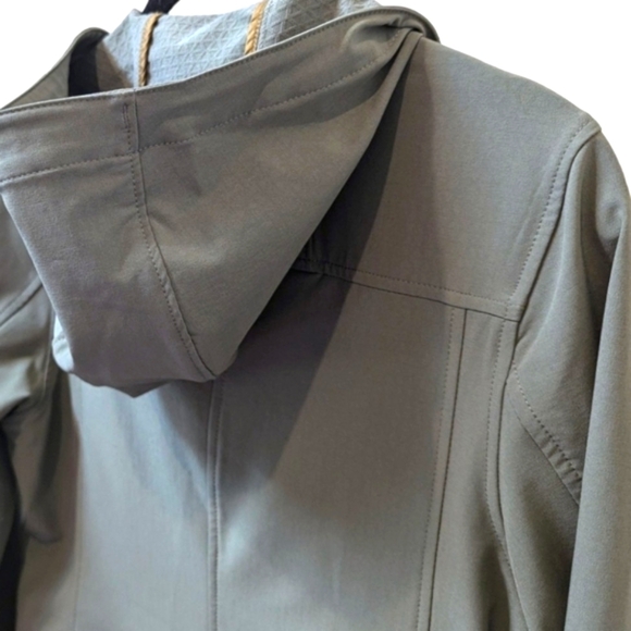 LL Bean Bradbury Stretch Women's Weather Resistant Light Green Parka Jacket (XS) - Picture 5 of 8